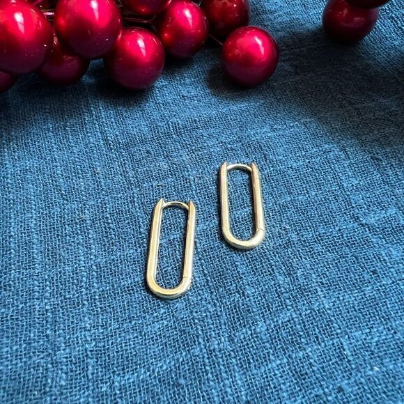 COPY - - O oval huggies | Real gold earrings | Parker earrings | 14k real gold … - Picture 8 of 16